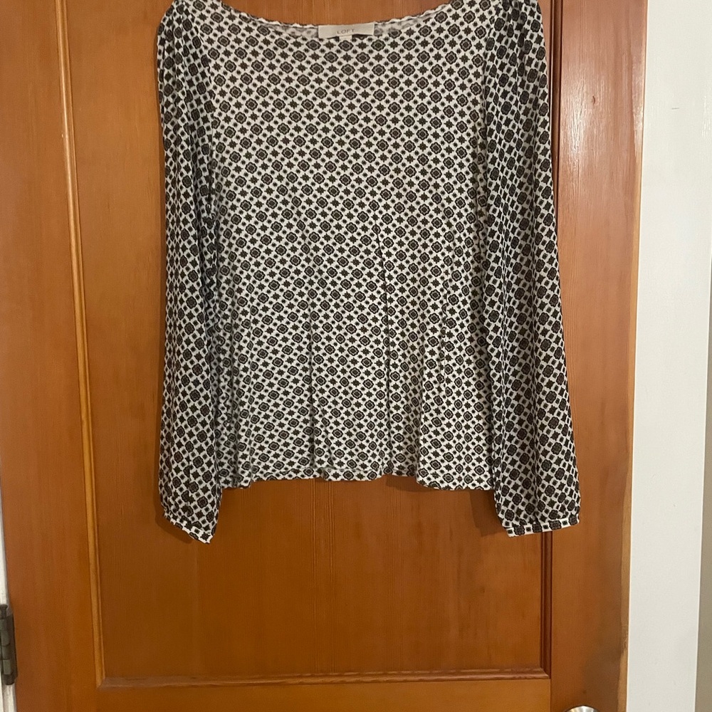 LOFT Black and White Geometric Blouse